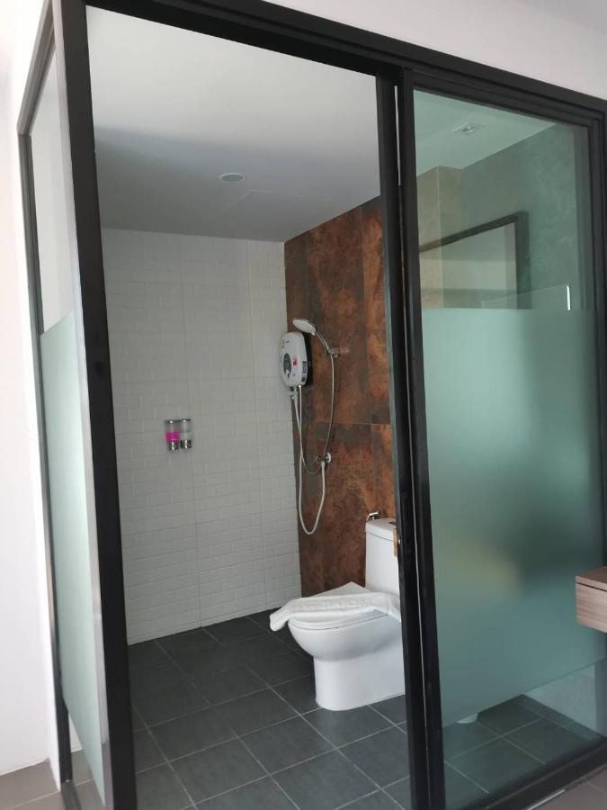 Yamin Seaview Hotel Phuket Esterno foto